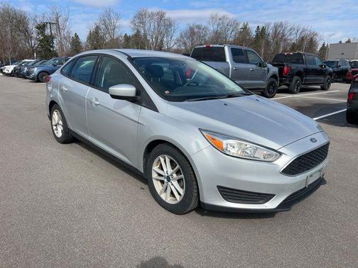 INGOT SILVER 2018 Ford Focus SE