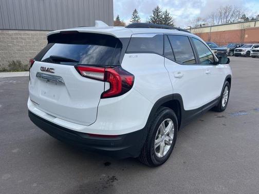 2023 GMC Terrain SLE