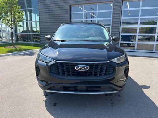 AGATE BLACK METALLIC 2024 Ford Escape Active