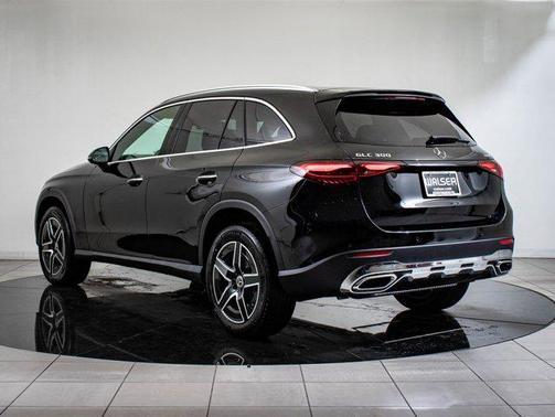 2026 Mercedes-Benz GLC 300 4MATIC