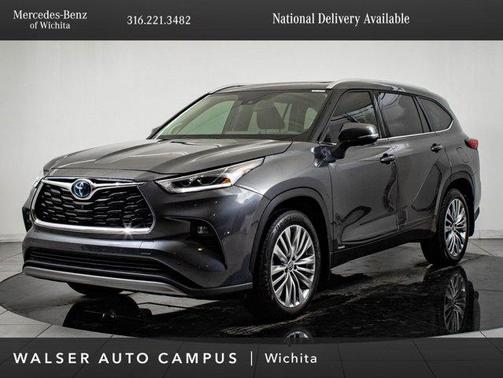 2023 Toyota Highlander Hybrid Platinum