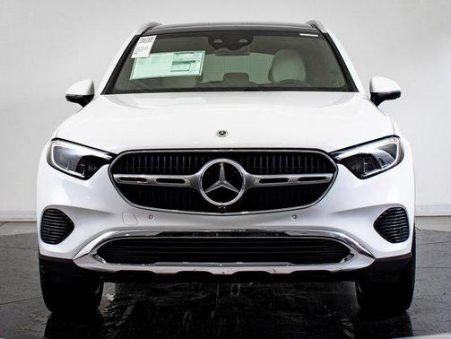 2026 Mercedes-Benz GLC 300 4MATIC