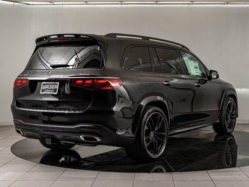 Obsidian Black Metallic 2026 Mercedes-Benz GLS 450 4MATIC