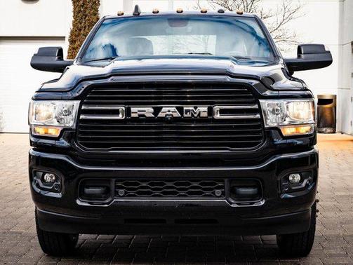 2021 RAM 3500 Big Horn Crew Cab 4x4 8' Box