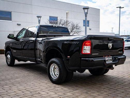 2021 RAM 3500 Big Horn Crew Cab 4x4 8' Box