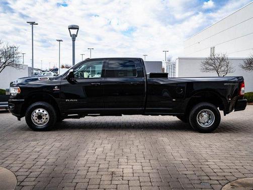 2021 RAM 3500 Big Horn Crew Cab 4x4 8' Box
