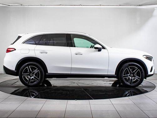 2026 Mercedes-Benz GLC 300 4MATIC