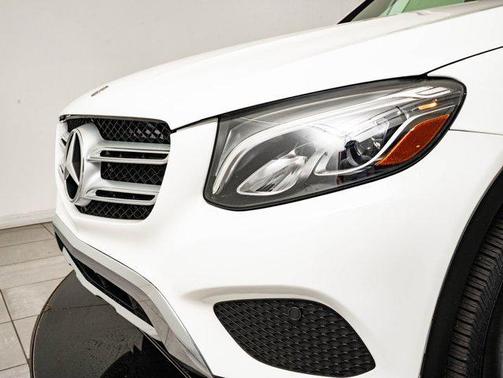White 2019 Mercedes-Benz GLC 300 4MATIC