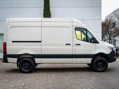 2024 Mercedes-Benz Sprinter 2500 4MATIC