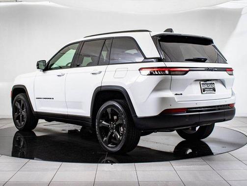 2023 Jeep Grand Cherokee Altitude