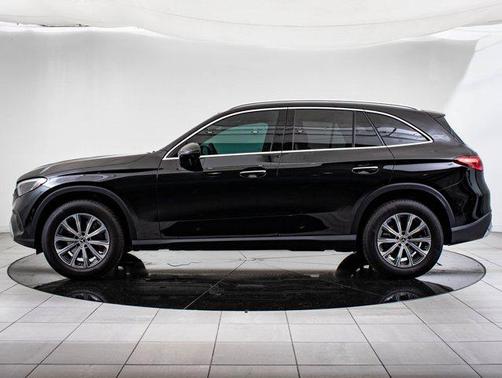 2025 Mercedes-Benz GLC 300 4MATIC