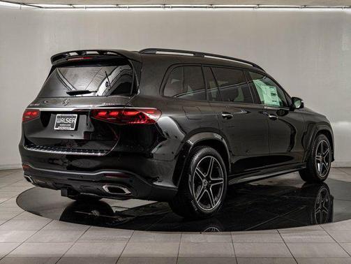 Obsidian Black Metallic 2026 Mercedes-Benz GLS 450 4MATIC