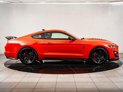 2022 Ford Shelby GT500 Base