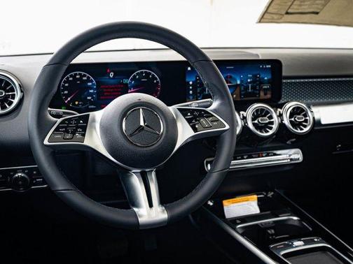 2024 Mercedes-Benz GLB 250 4MATIC
