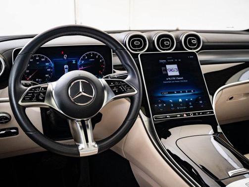 2025 Mercedes-Benz GLC 300 4MATIC