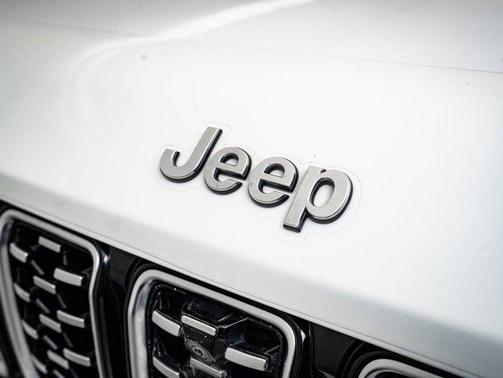 2023 Jeep Grand Cherokee Summit