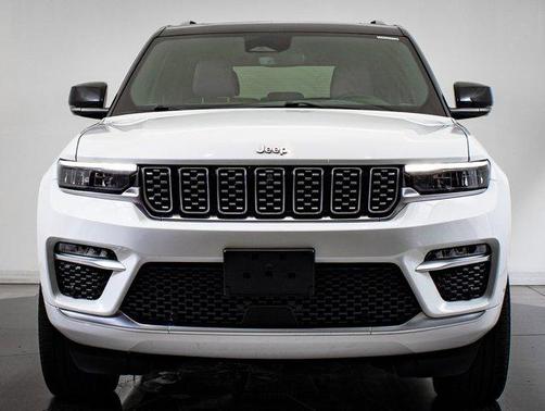 2023 Jeep Grand Cherokee Summit