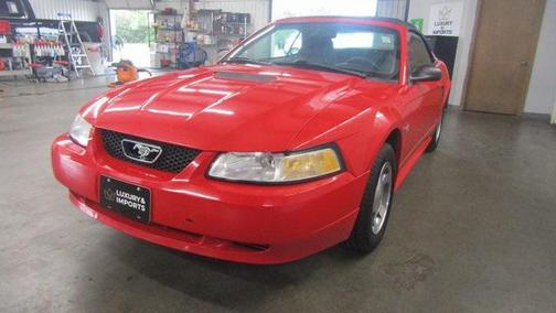 2000 Ford Mustang Base