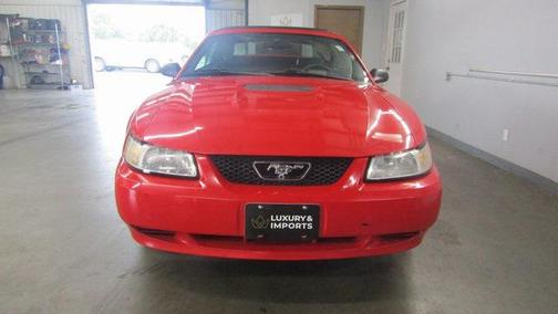 2000 Ford Mustang Base