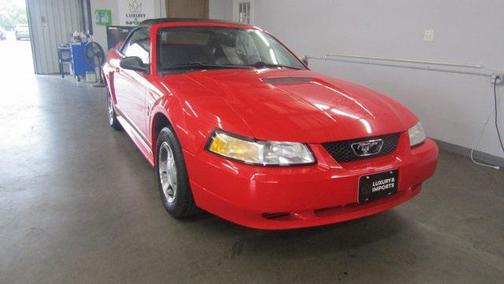 2000 Ford Mustang Base