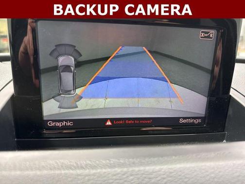 Cortina White 2018 Audi Q3 2.0T Premium