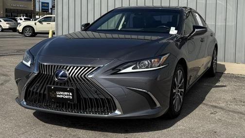 2019 Lexus ES 300h Base