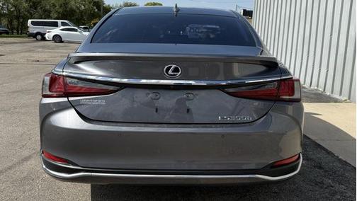 2019 Lexus ES 300h Base