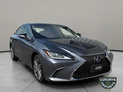 2019 Lexus ES 300h Base