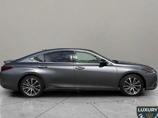 2019 Lexus ES 300h Base