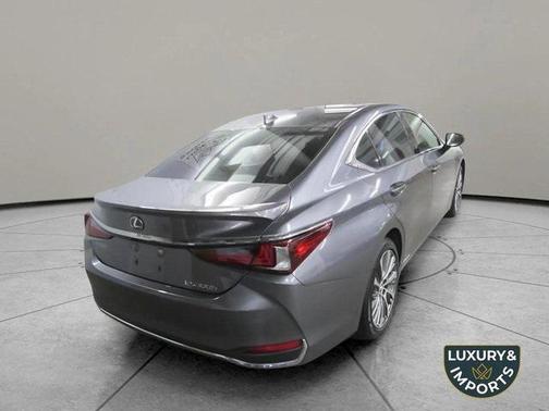 2019 Lexus ES 300h Base