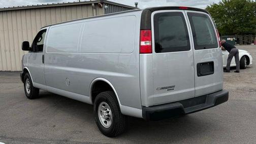 Silver Ice Metallic 2016 Chevrolet Express 3500 Work Van