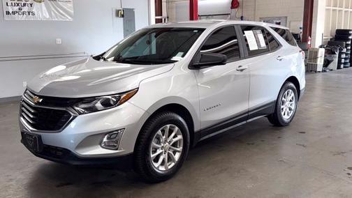Silver Ice Metallic 2021 Chevrolet Equinox LS
