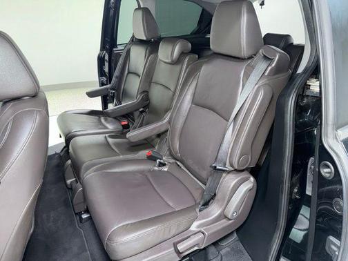 Crystal Black Pearl 2019 Honda Odyssey EX-L
