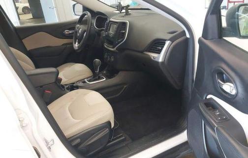 Bright White Clearcoat 2017 Jeep Cherokee Sport