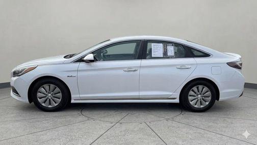 Diamond White Pearl 2016 Hyundai SONATA Hybrid SE