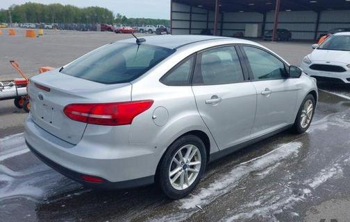 Ingot Silver 2017 Ford Focus SE