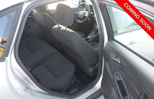 Ingot Silver 2017 Ford Focus SE