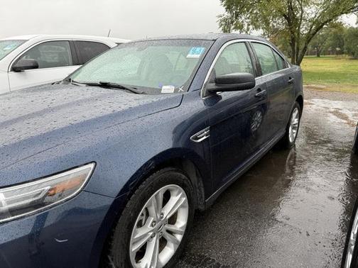 2017 Ford Taurus SE