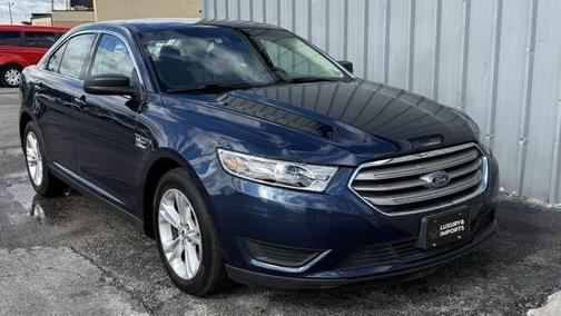 2017 Ford Taurus SE