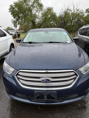 2017 Ford Taurus SE