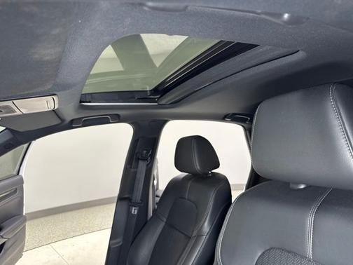 Platinum White Pearl 2022 Honda Civic Sport Touring