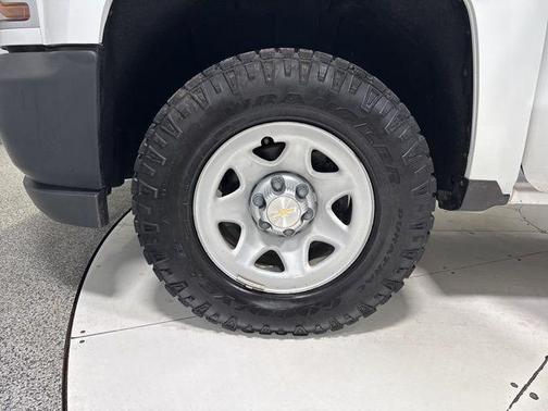 Summit White 2018 Chevrolet Silverado 1500 WT