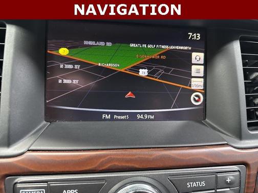 2017 Nissan Pathfinder Platinum
