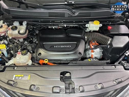 2017 Chrysler Pacifica Hybrid Touring Plus