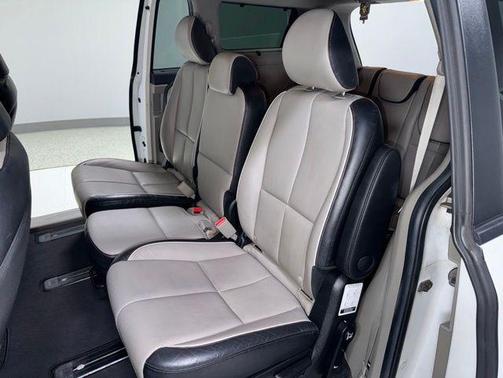 Snow White Pearl 2020 Kia Sedona EX