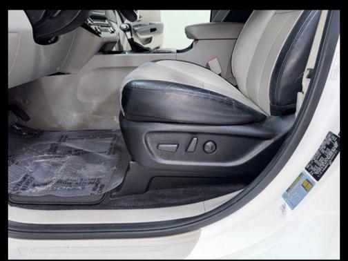 Snow White Pearl 2020 Kia Sedona EX