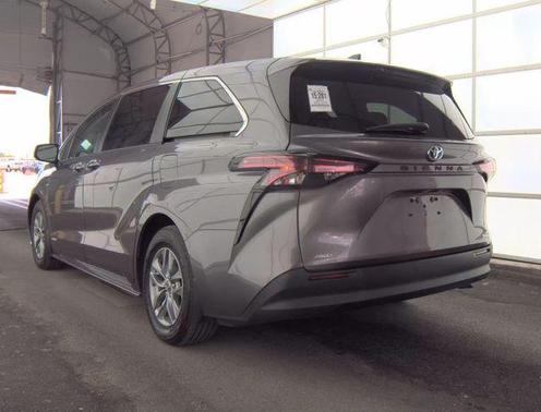 Predawn Gray Mica 2021 Toyota Sienna LE