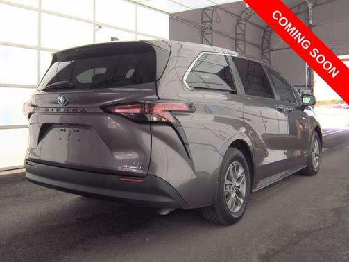 Predawn Gray Mica 2021 Toyota Sienna LE