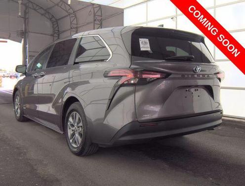Predawn Gray Mica 2021 Toyota Sienna LE