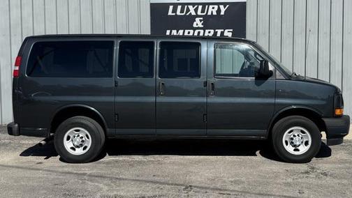 2017 Chevrolet Express 2500 LS